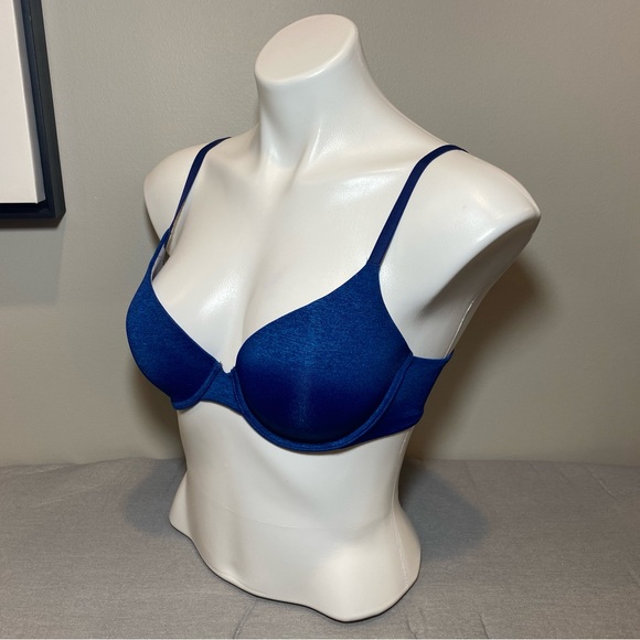 Victoria’s Secret Uplift Semi Demi Bra - Picture 2 of 5